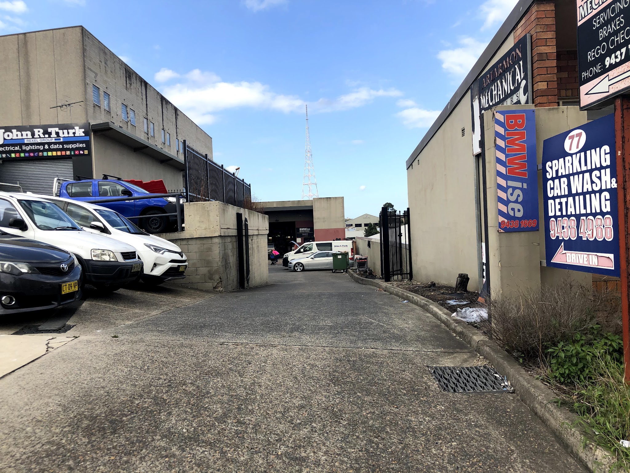 The driveway approach into the Artarmon Mechanical Repairs workshop on Reserve Rd